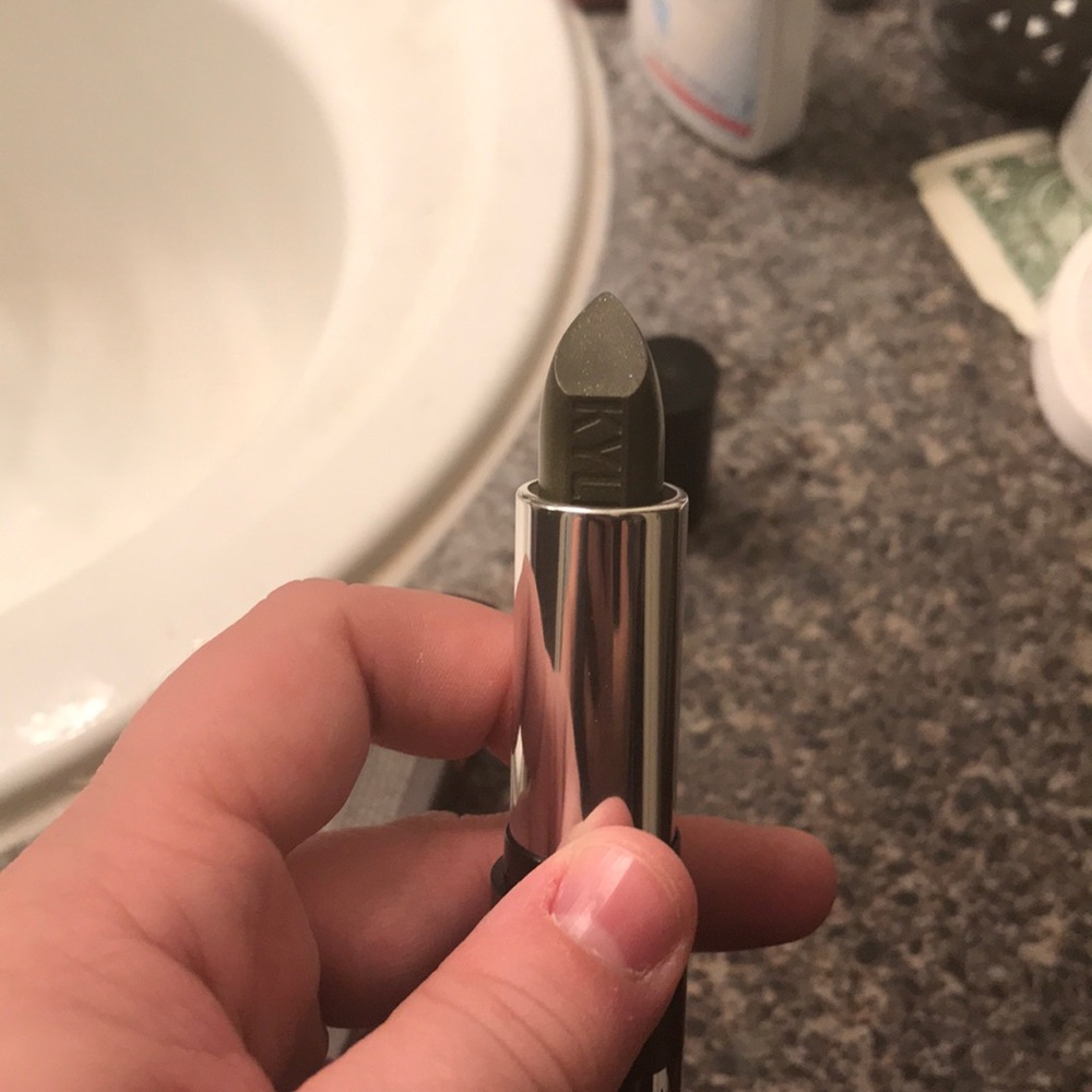 Kylie Cosmetics Halloween Lipstick - Monster